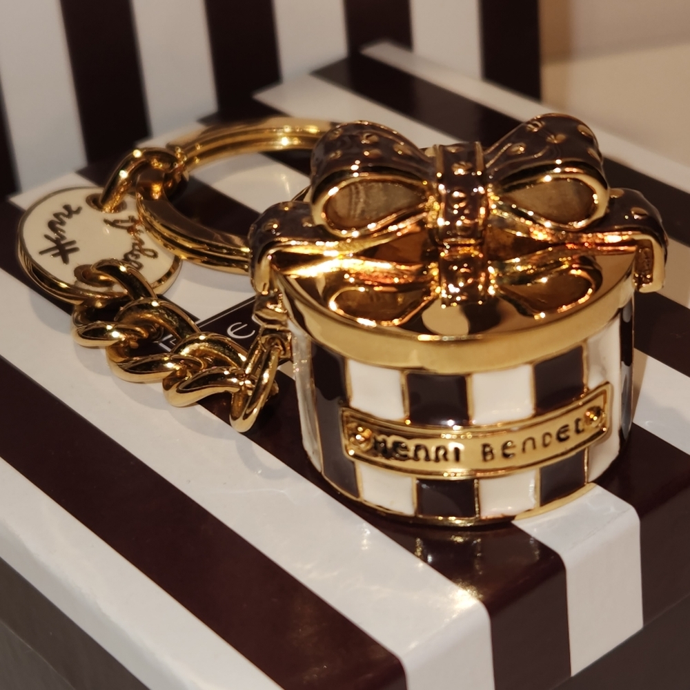 Henri bendel gold tone Hatbox keychain purse charm